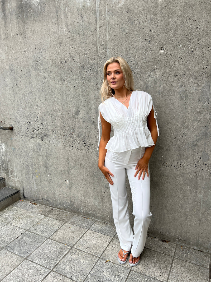 Maya white top fra webshoppen Aaberg Copenhagen