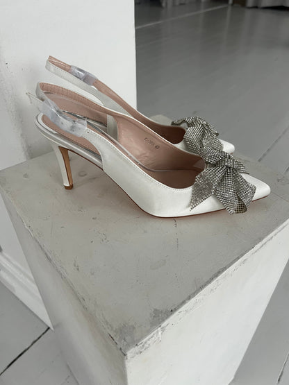 Azalea silver satin heel