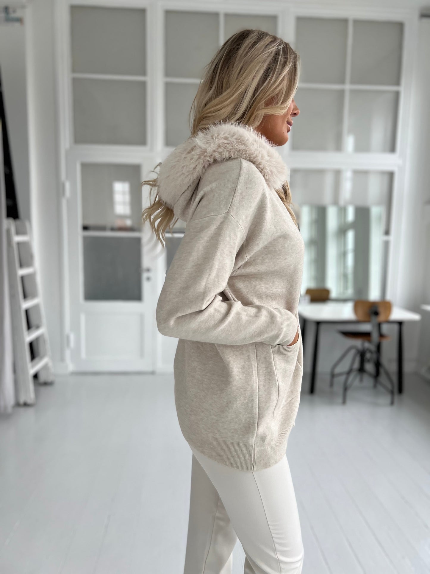 Lamiar beige cardigan