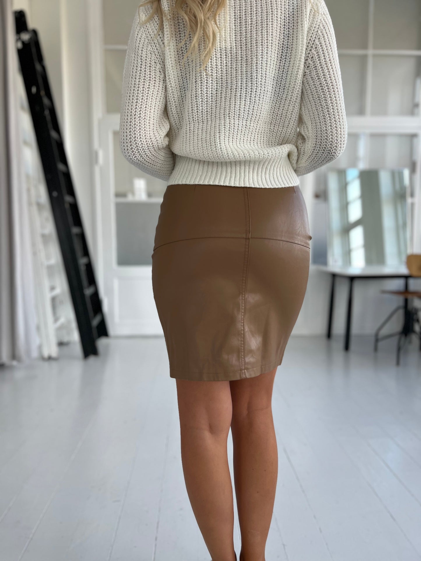 Its May camel skirt (9629)