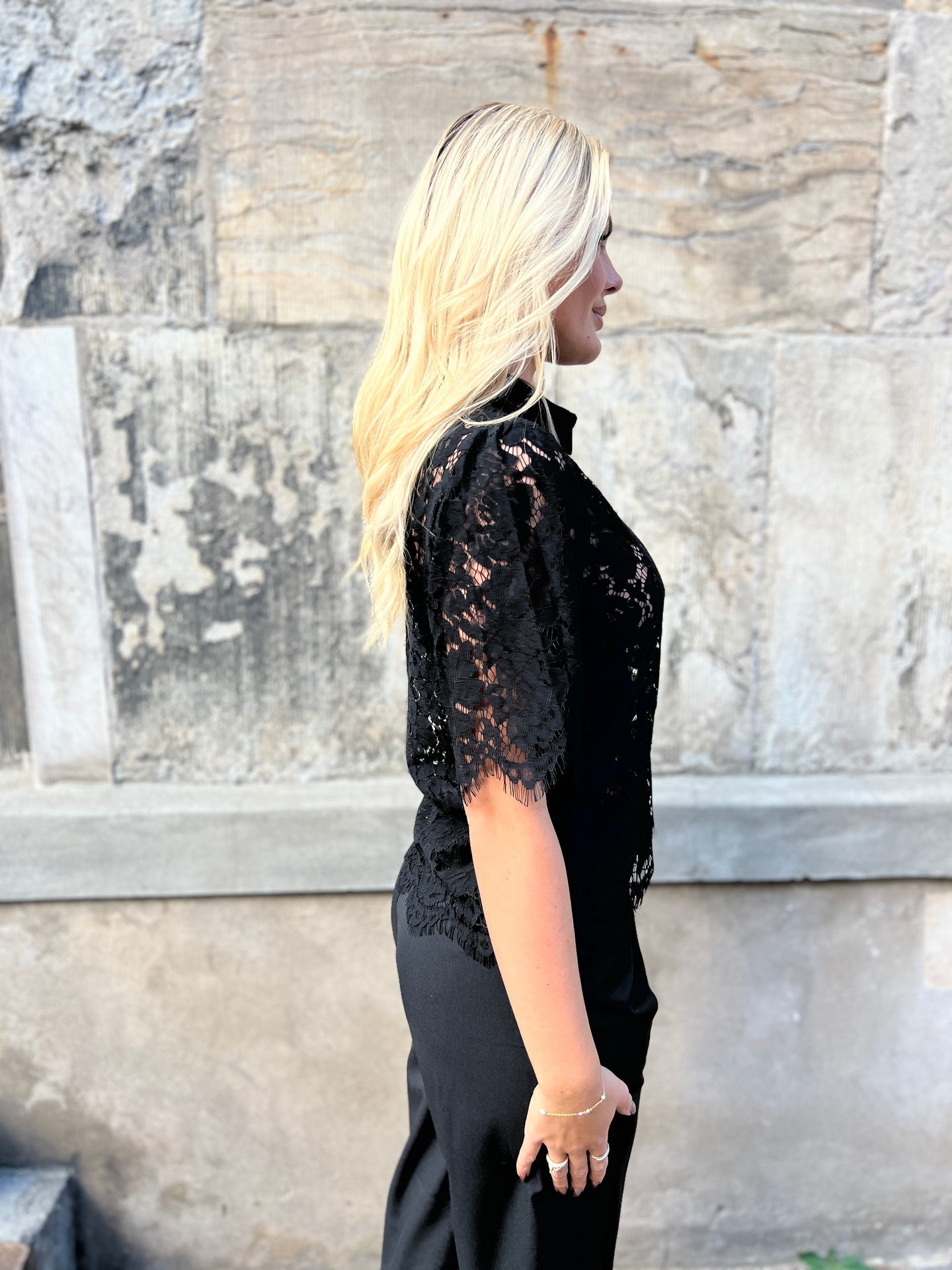 Continue PALOMA LACE BLUSE black