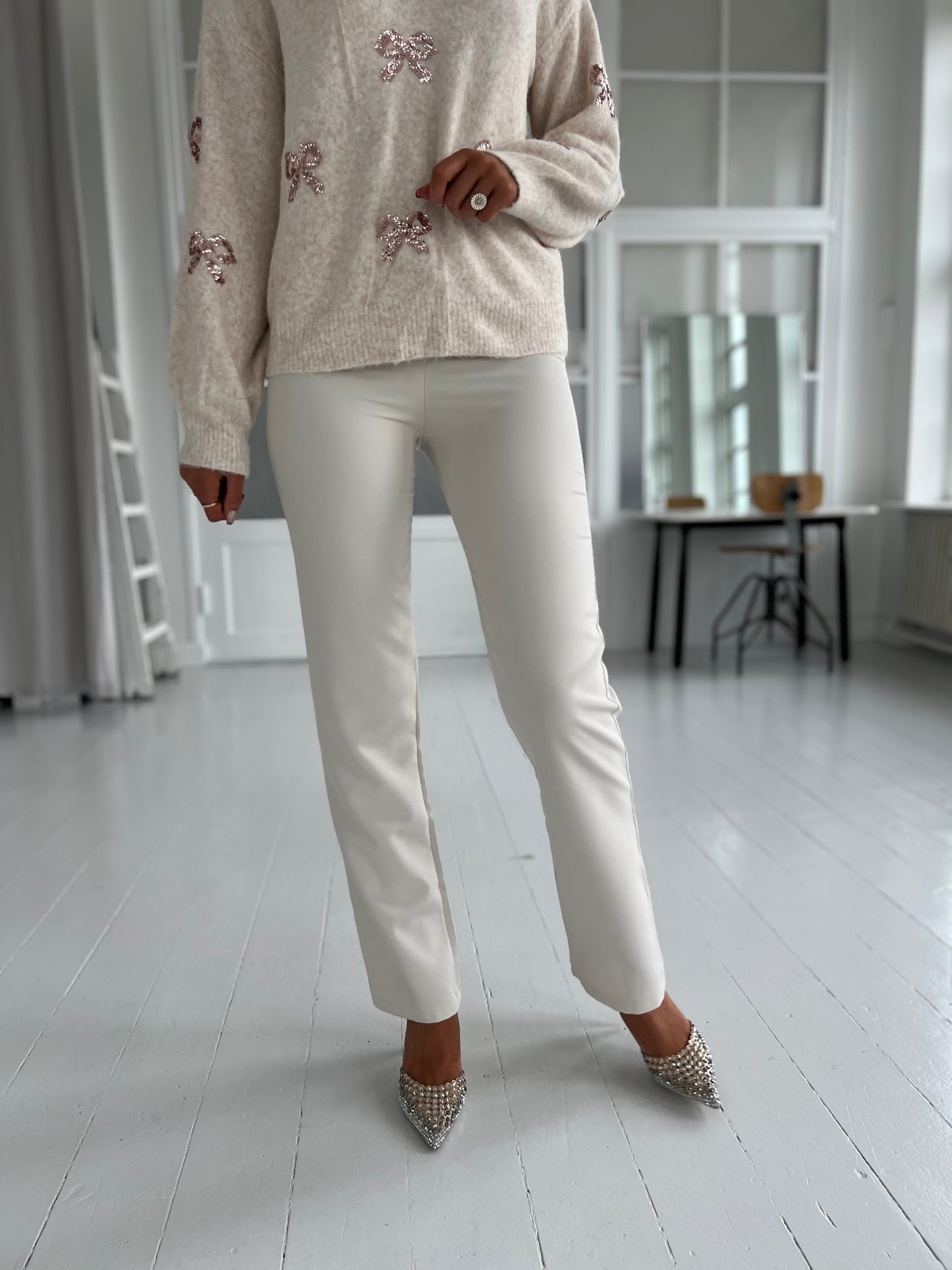 Eight paris creme pants (212)