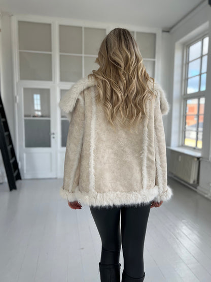 Flam beige faux fur jakke (2213)