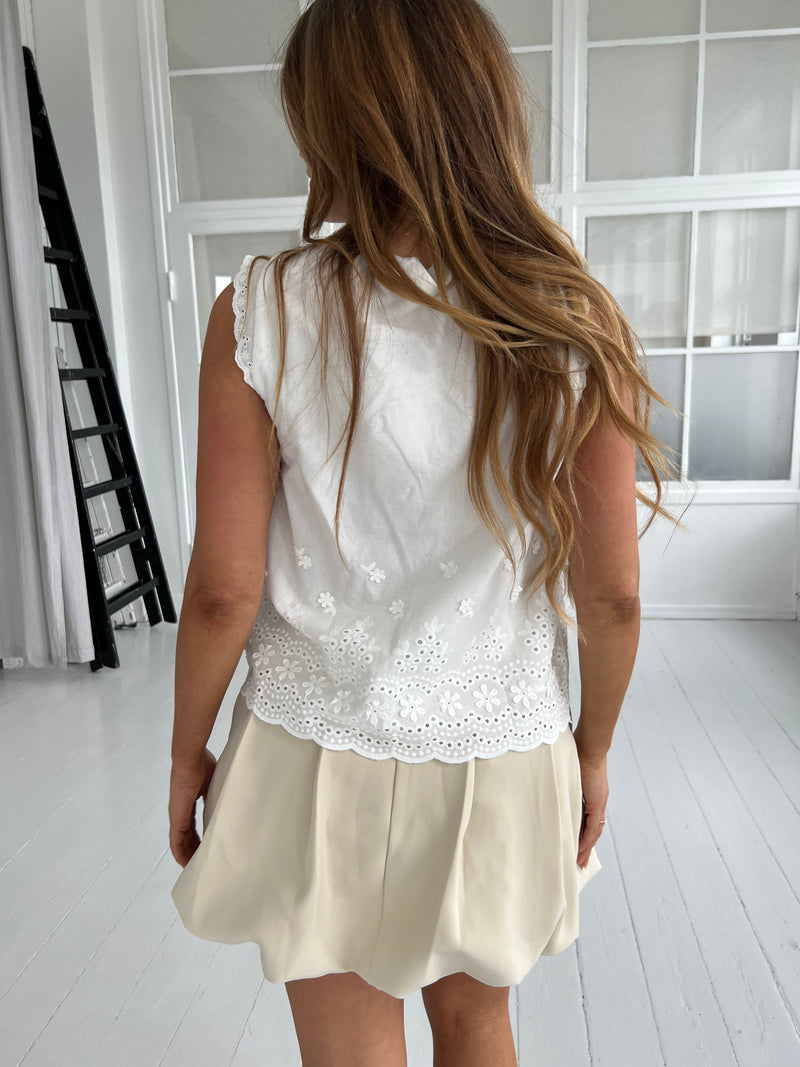 Emma Ella romantic top