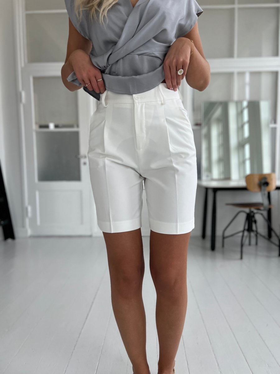 Attentif hvide shorts - Aaberg DK
