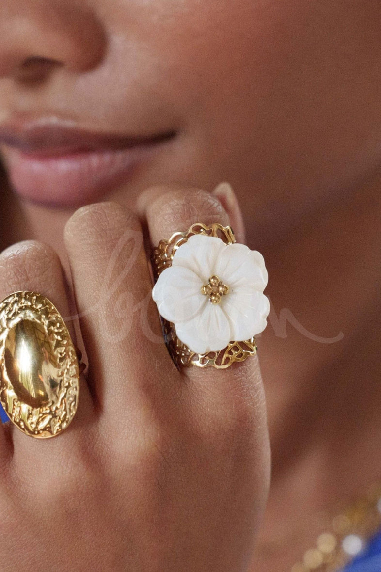 Bohm wide pearly floral ring