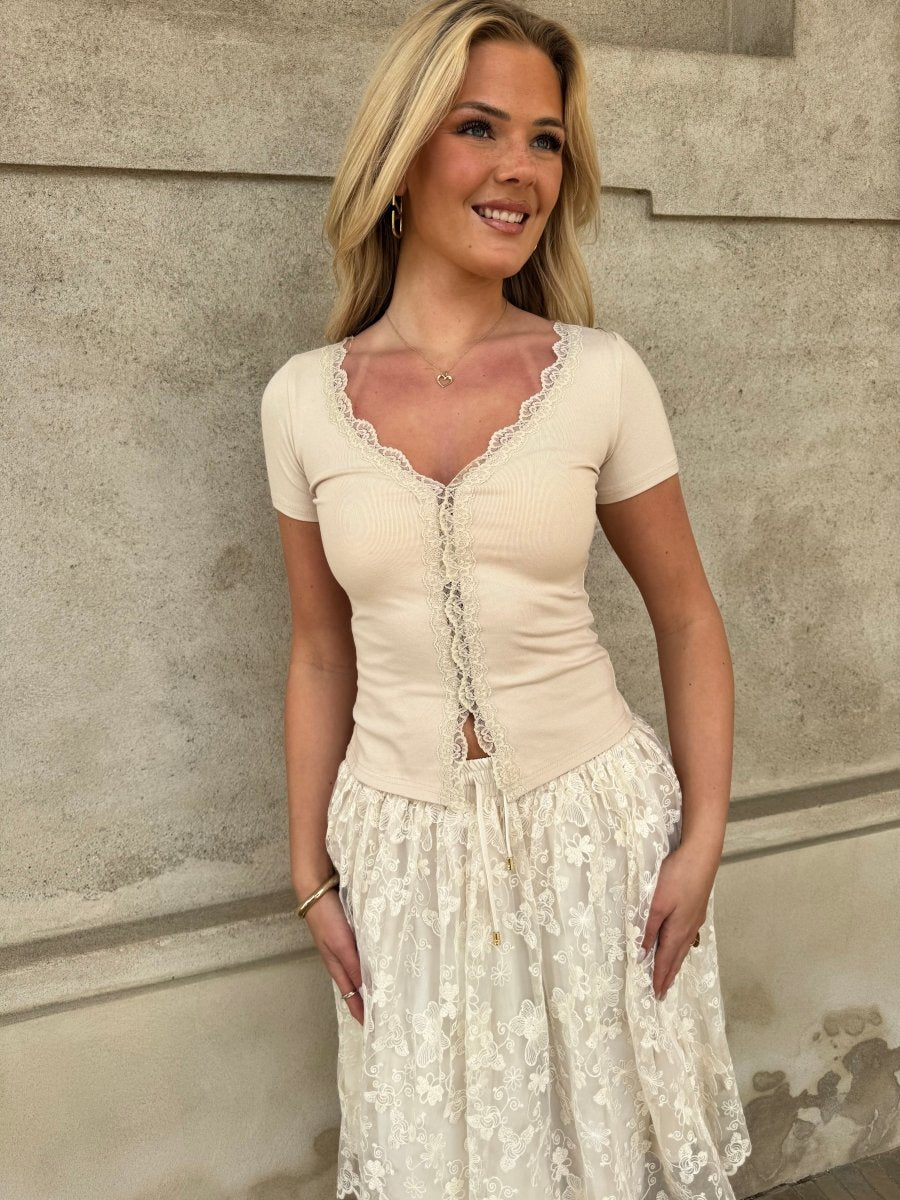 By Swan beige romantic blouse - Aaberg DK