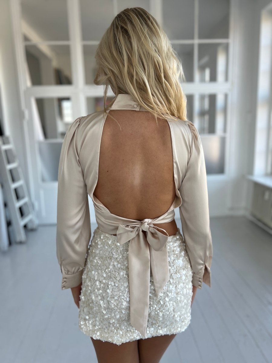 Eight luxe open back blouse - Aaberg DK