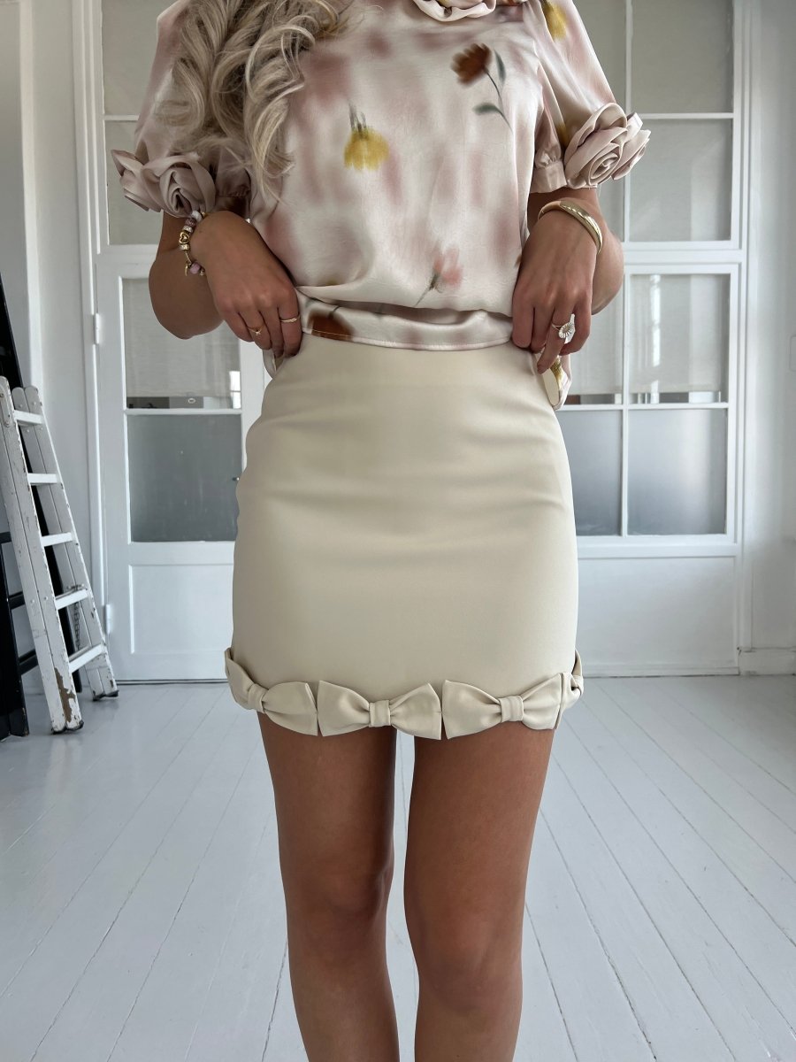Elli White beige bow skirt - Aaberg DK