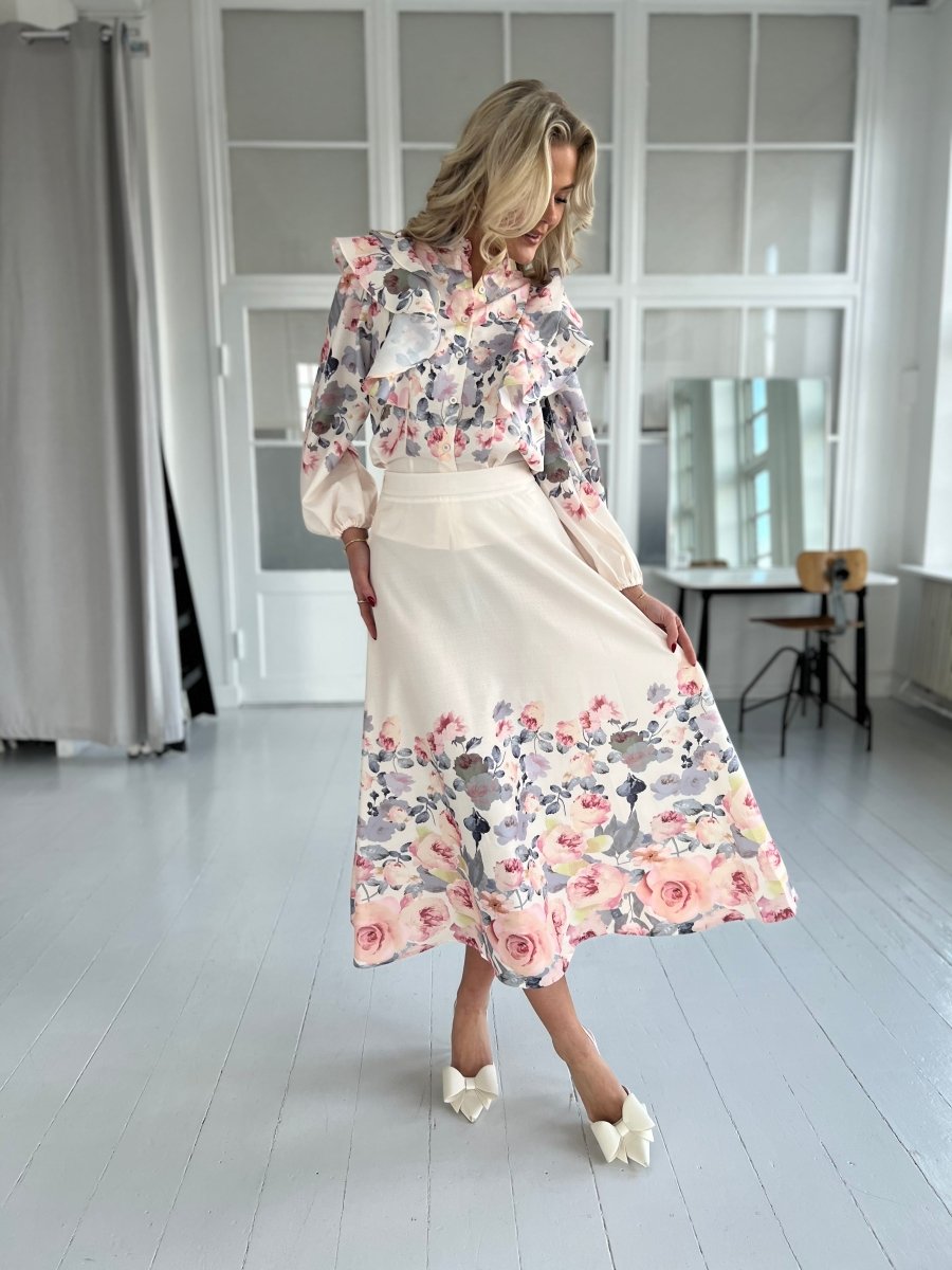 Elsa beige flower set - Aaberg DK