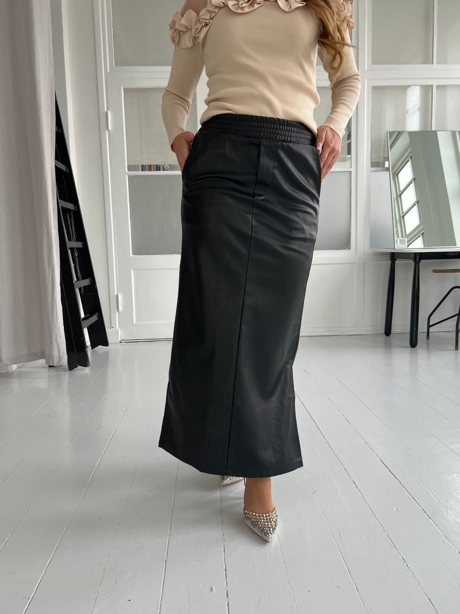 Its may black skirt - Aaberg DK