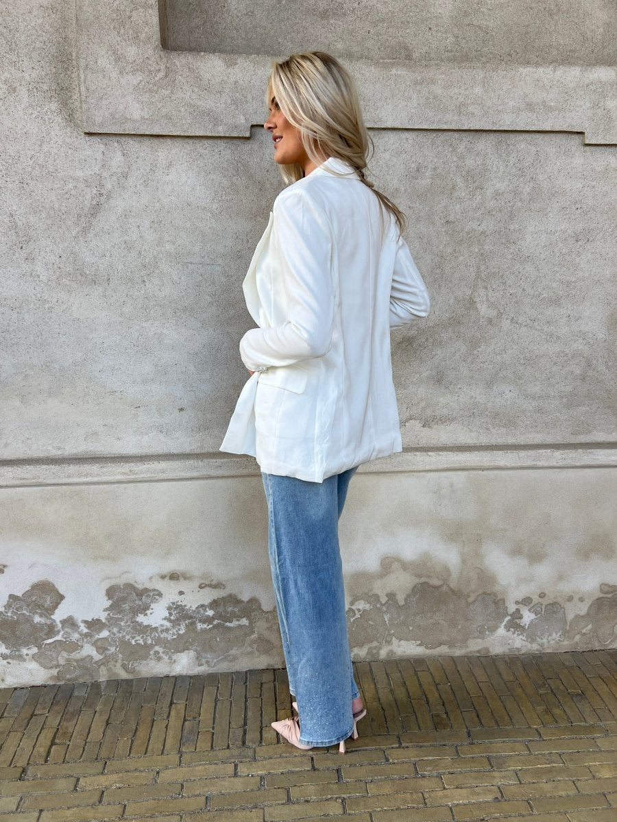 Its May white blazer - Aaberg DK