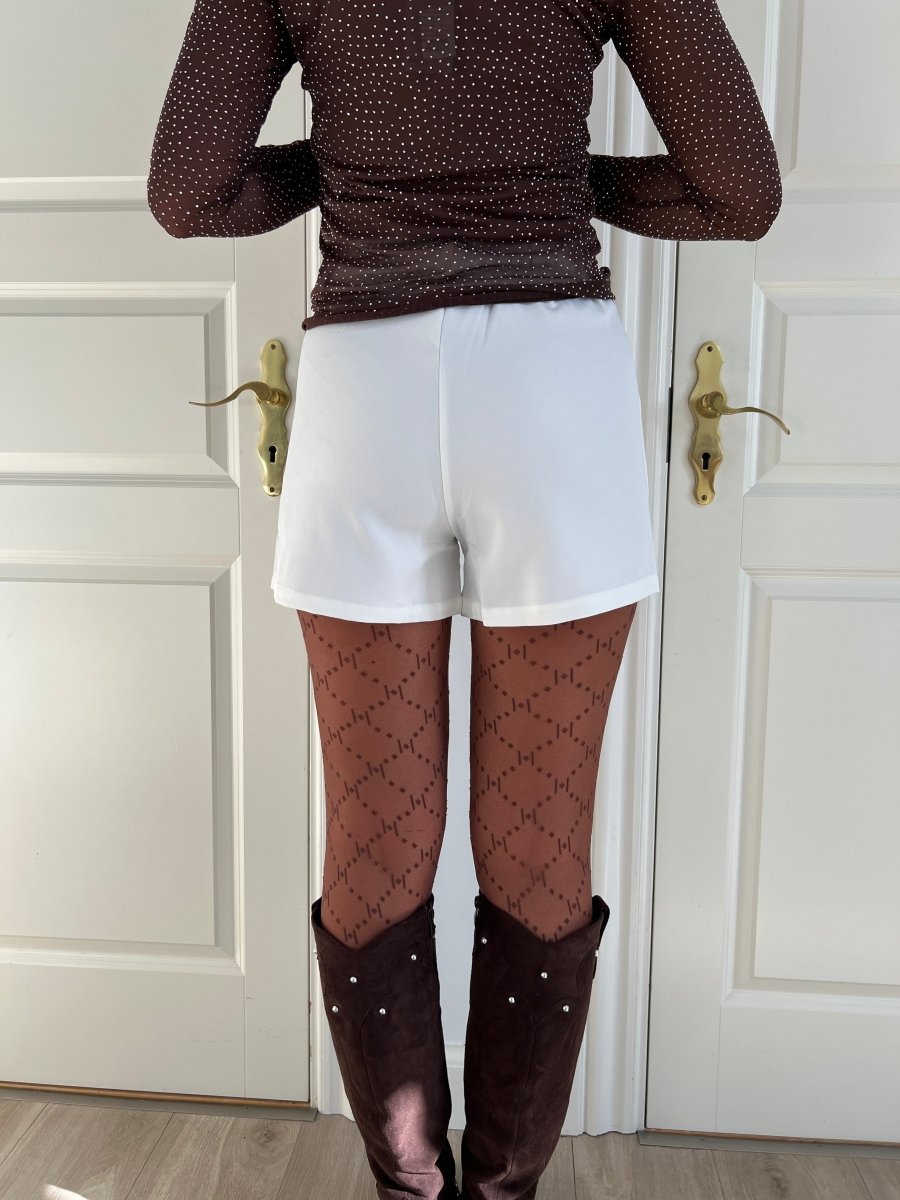 Its May white shorts - Aaberg DK