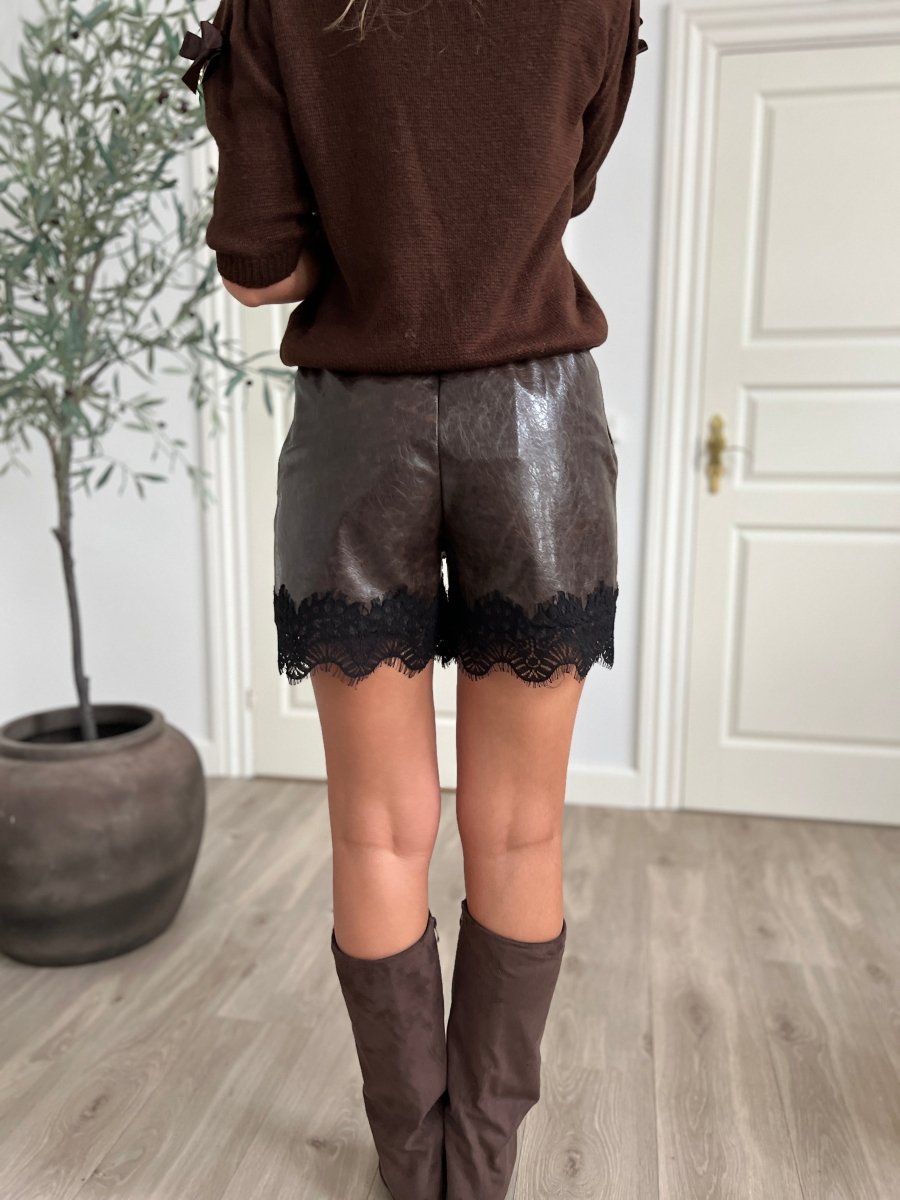 Laffe choko faux leather lace shorts - Aaberg DK