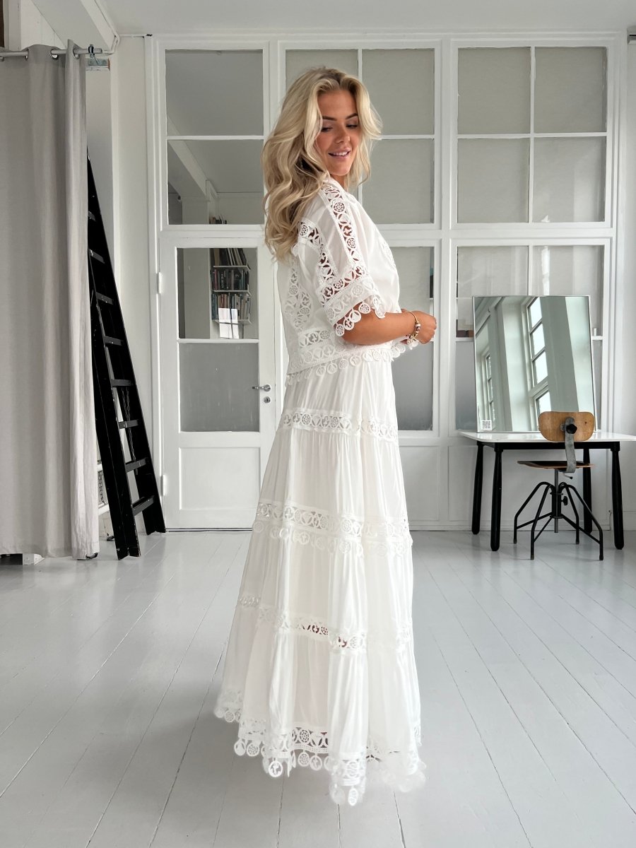 Liva white lace set - Aaberg DK