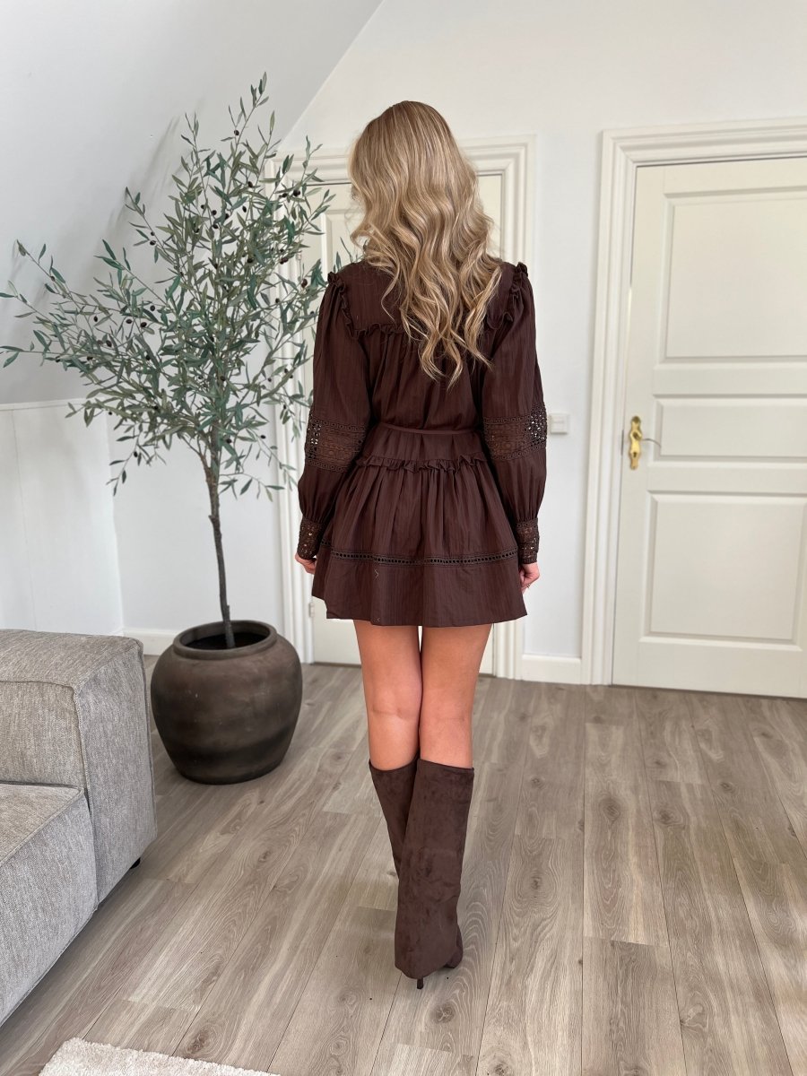 Mochy brown lace dress - Aaberg DK